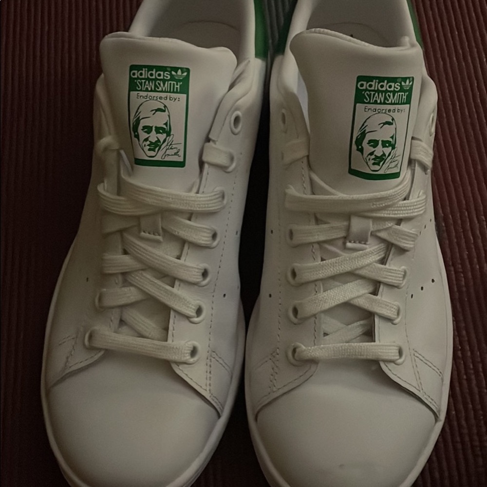 Male size 7 Stan Smiths